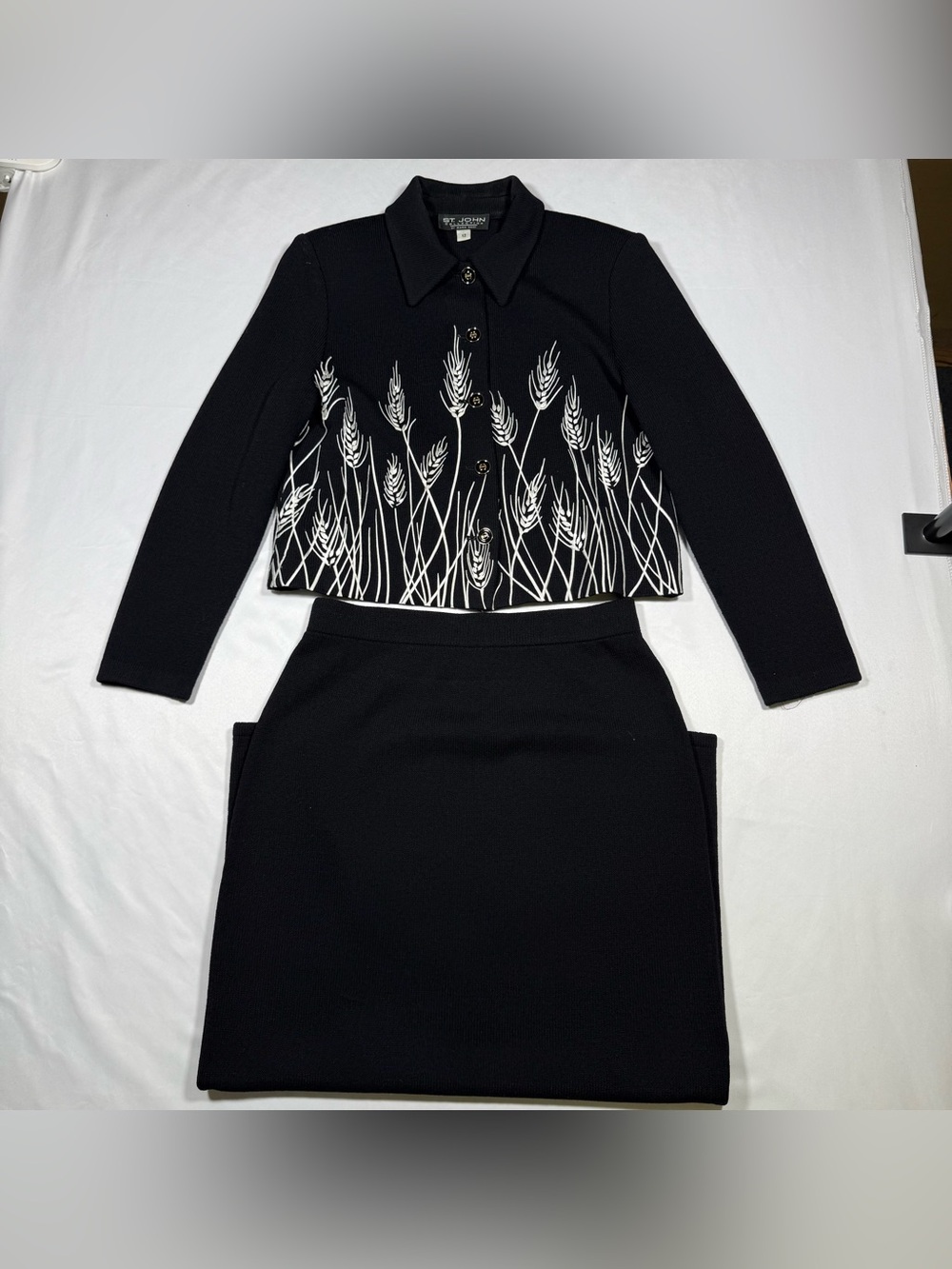 E1 Women St. John Collection Cardigan sweater. Size 12 And Skirt Size 10